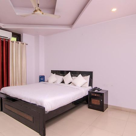 Collection O 4731 Hotel Surya Continental ลัคเนา ภายนอก รูปภาพ